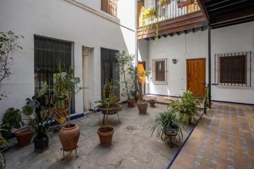Life M&P Apartment Севилья Экстерьер фото