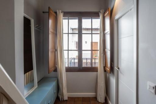 Life M&P Apartment Севилья Экстерьер фото